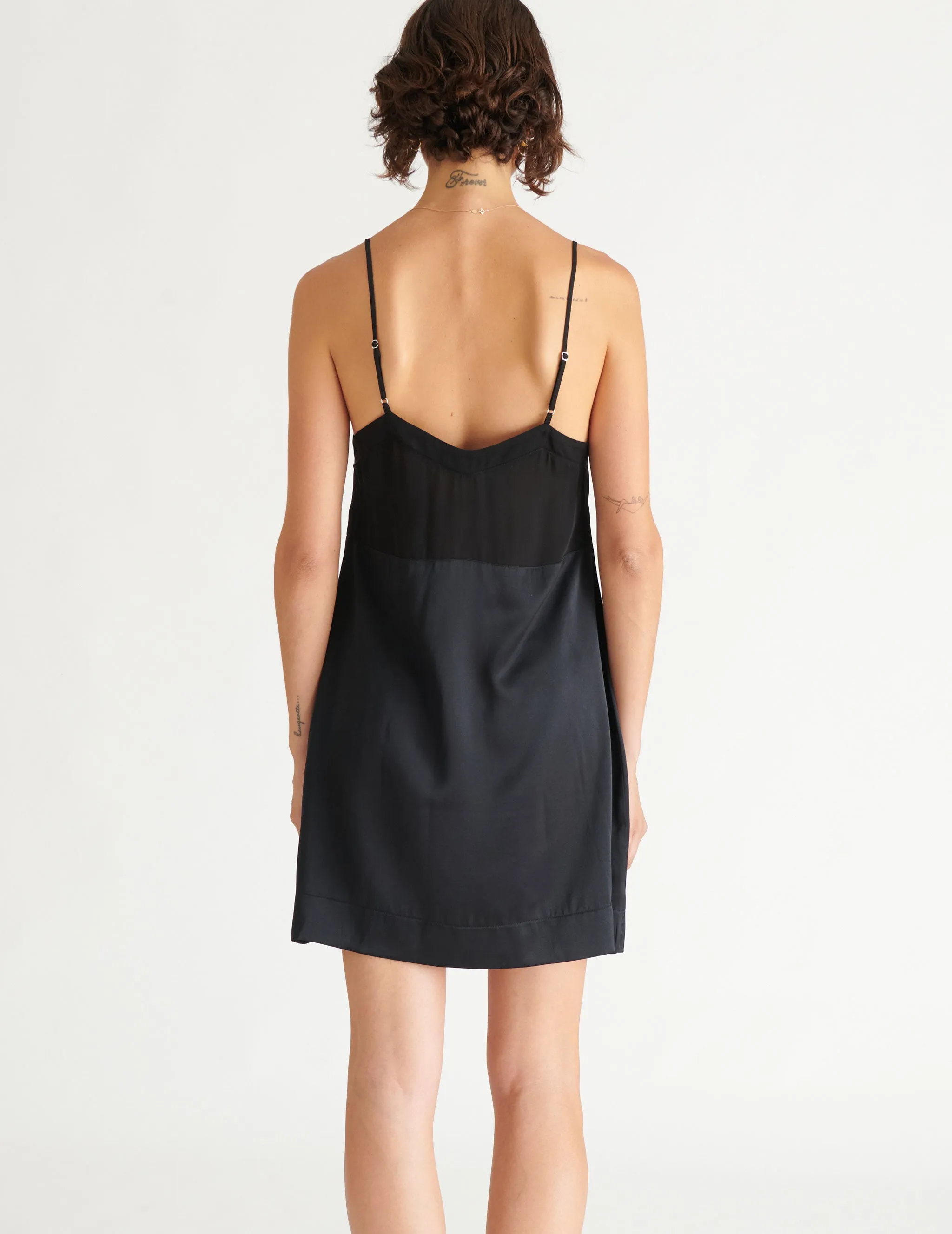 Holly Slip Black