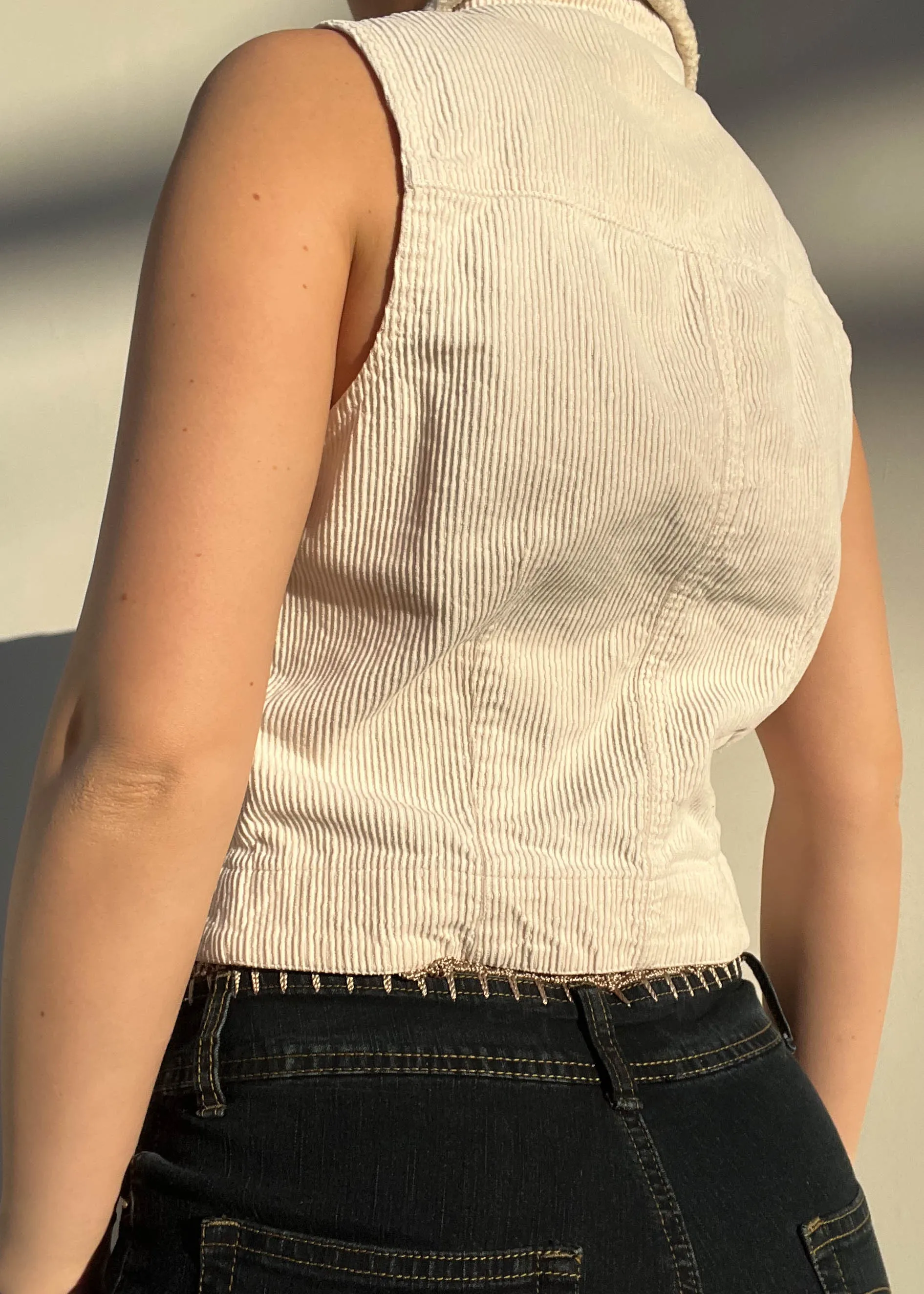 Y2k Cream Corduroy Vest (M)