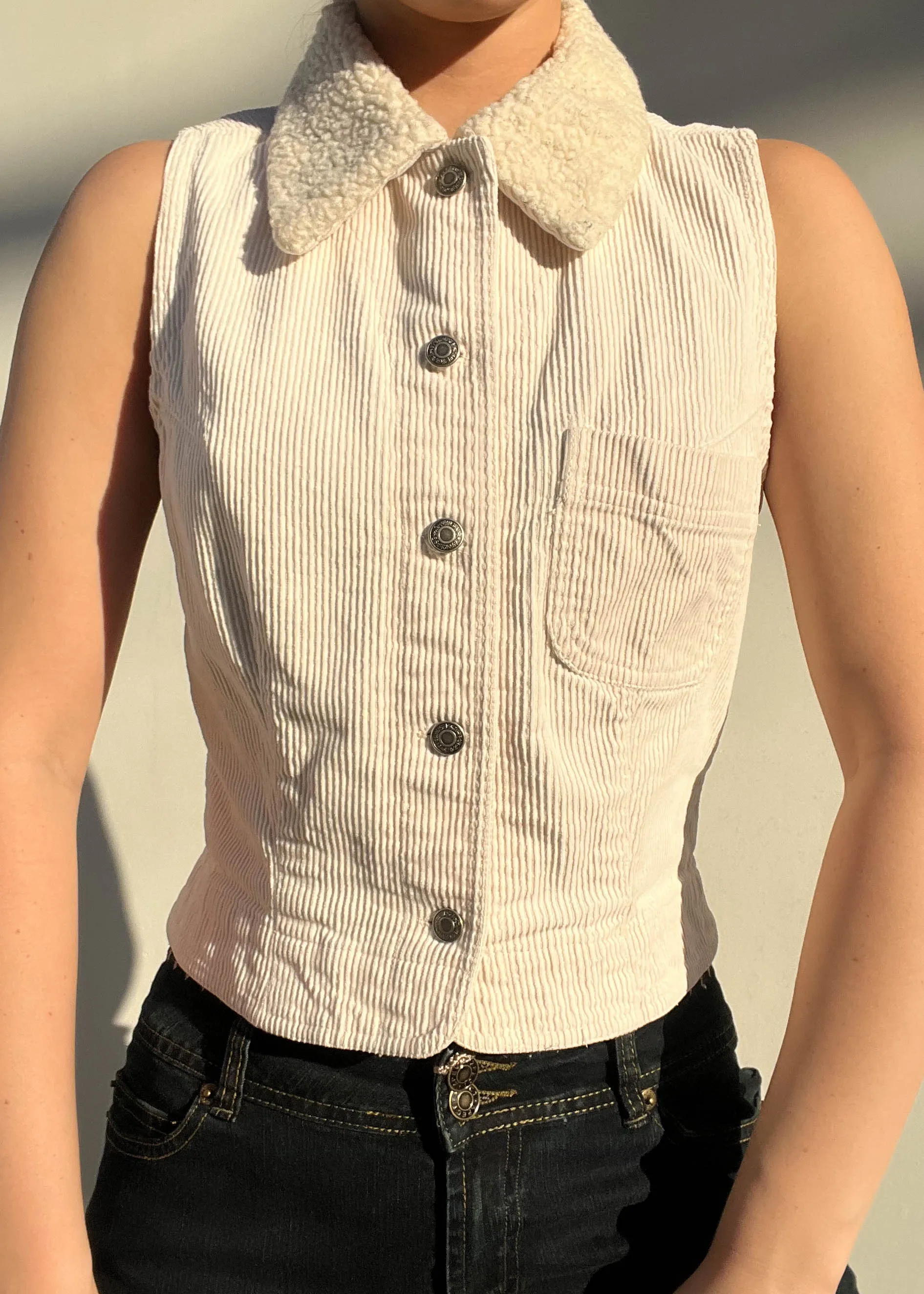 Y2k Cream Corduroy Vest (M)