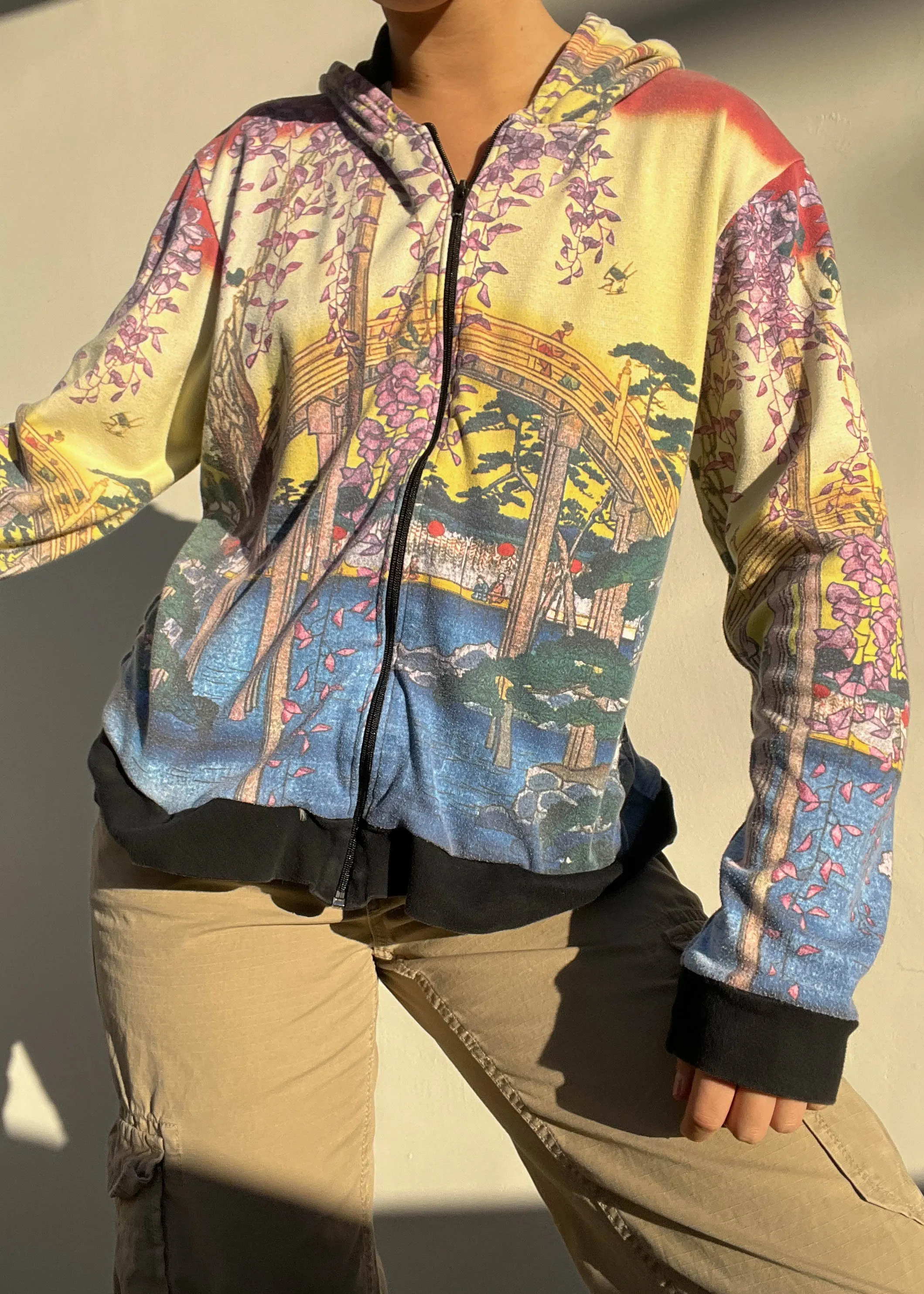 Y2k Graphic Print Hoodie (M-L)