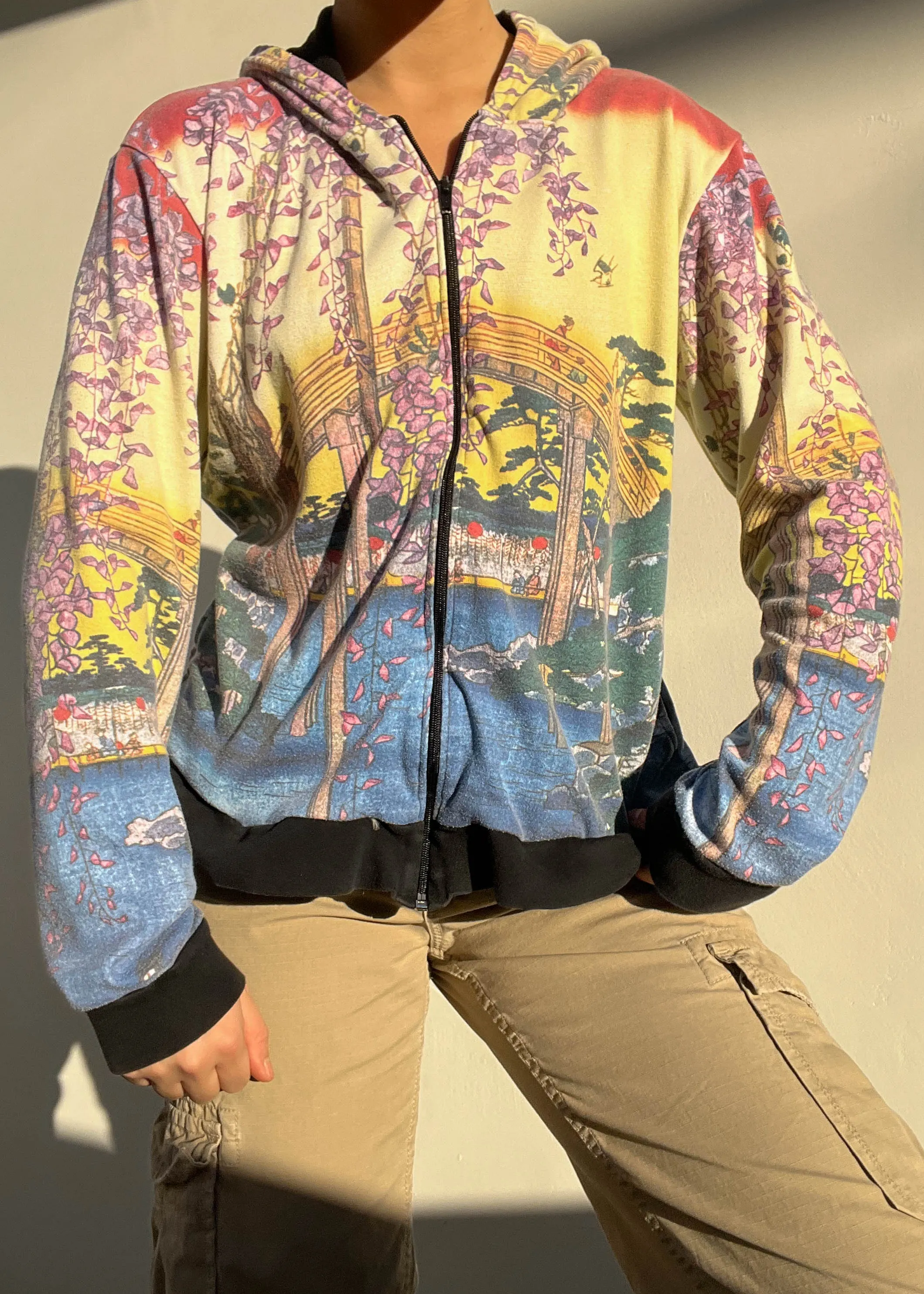 Y2k Graphic Print Hoodie (M-L)