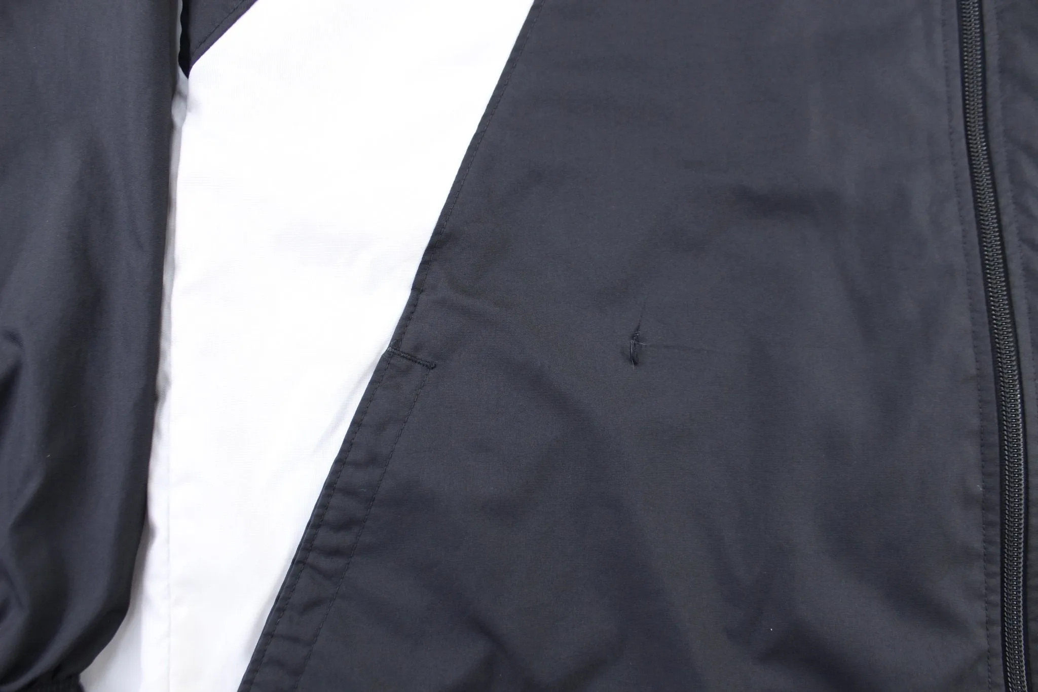 Y2K Nike Embroidered Logo Black & White Zip Up Jacket