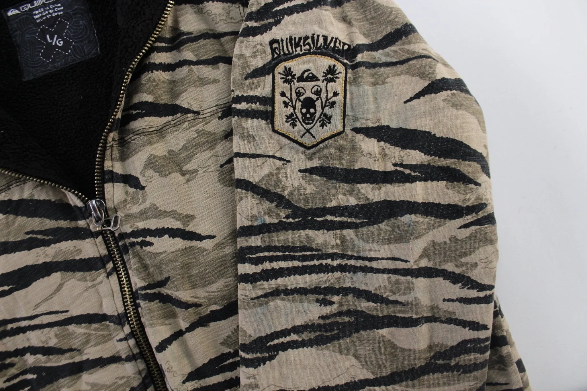 Y2K Quiksilver Embroidered Camo Zip Up Hoodie